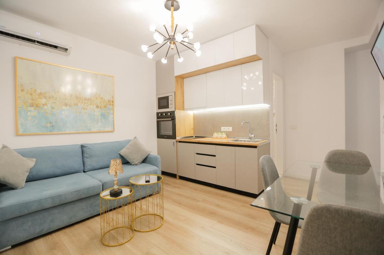 Miku Apartment-adorable At Bllok Area Apartament Tirana