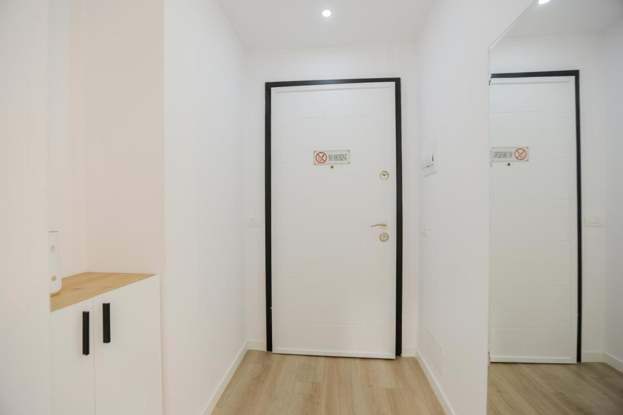 Miku Apartment-adorable At Bllok Area * Tirana
